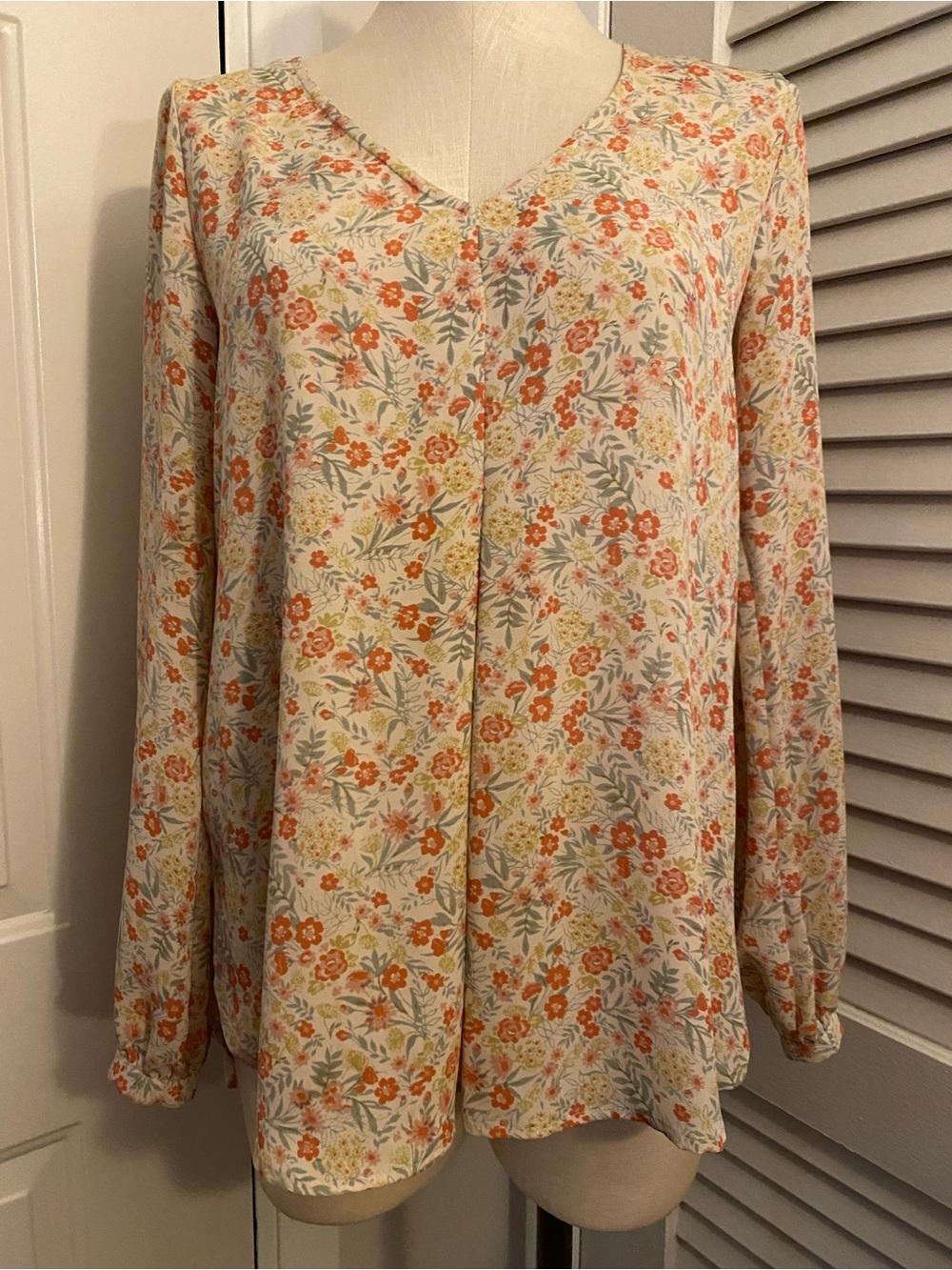 LC Lauren Conrad Cream floral long sleeve top- Size small